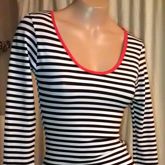 LONG SLEEVE BODYSUIT NAUTICAL STRIPE W/ RED TRIM - Picture 2 of 4